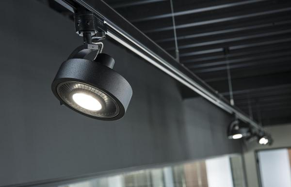 KALU TRACK, Spot für Hochvolt-Stromschiene 3Phasen, QPAR111, schwarz, max. 75 W, inkl. 3Phasen-Adapter