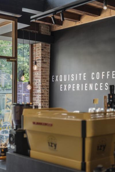 HELIA 50 TRACK, Strahler für 3Phasen Hochvolt-Stromschiene, LED, 3000 K, schwarz, 35°, inkl. 3 Phasen-Adapter