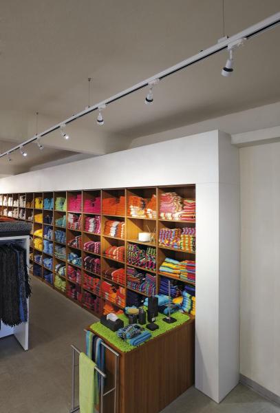 PURI TRACK, Spot für Hochvolt-Stromschiene 3Phasen, QPAR51, weiß, max. 50 W, inkl. 3Phasen-Adapter