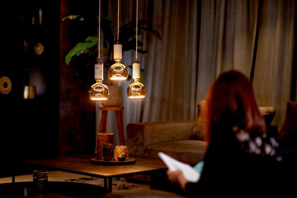 Leuchtmittel - LED Design-Bulb Moon 150, DIM, E27, 6,0W, 1900K, smoky