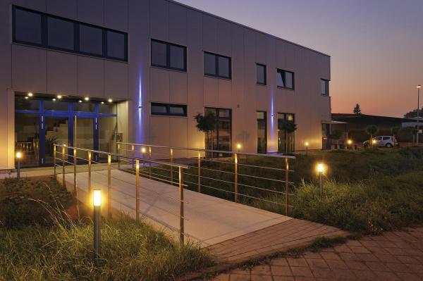 BIG NAILS 80, Outdoor Standleuchte, TC-(D,H,T,Q)SE, IP44, edelstahl 304, Ø/H 6,5/81 cm, max. 15 W