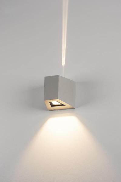 OUT-BEAM, Outdoor Wandleuchte, LED, 3000 K, Beam up/Flood down, silbergrau, IP44