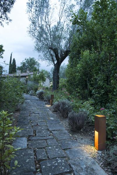 RUSTY® SLOT 50, Outdoor Standleuchte, LED, 3000 K, stahl gerostet, L/B/H 12/12/50 cm
