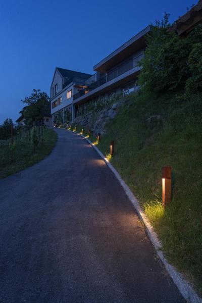 RUSTY® SLOT 80, Outdoor Standleuchte, LED, 3000 K, stahl gerostet, L/B/H 12/12/80 cm