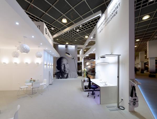 Stehleuchte - Office One Motion Up and Down, 80 W, Touch DIM, 4000 K, Silber