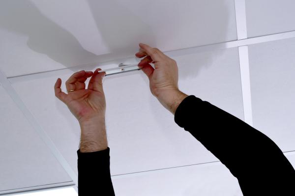 3-Phasen Schienensystem - D Line Rasterdecken Schnellmontageklammer, Hellgrau