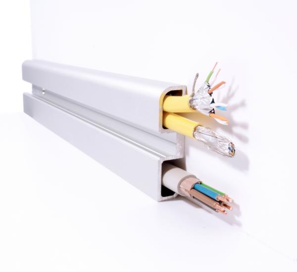 Profil - Sockel-Profil AM-02-10, 3m, Silber