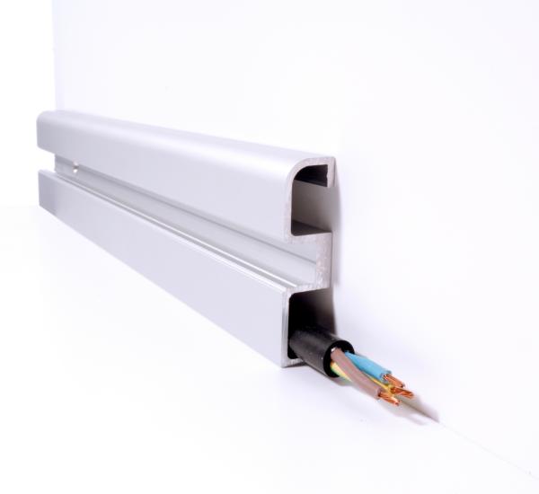 Profil - Sockel-Profil AM-02-10, 3m, Silber